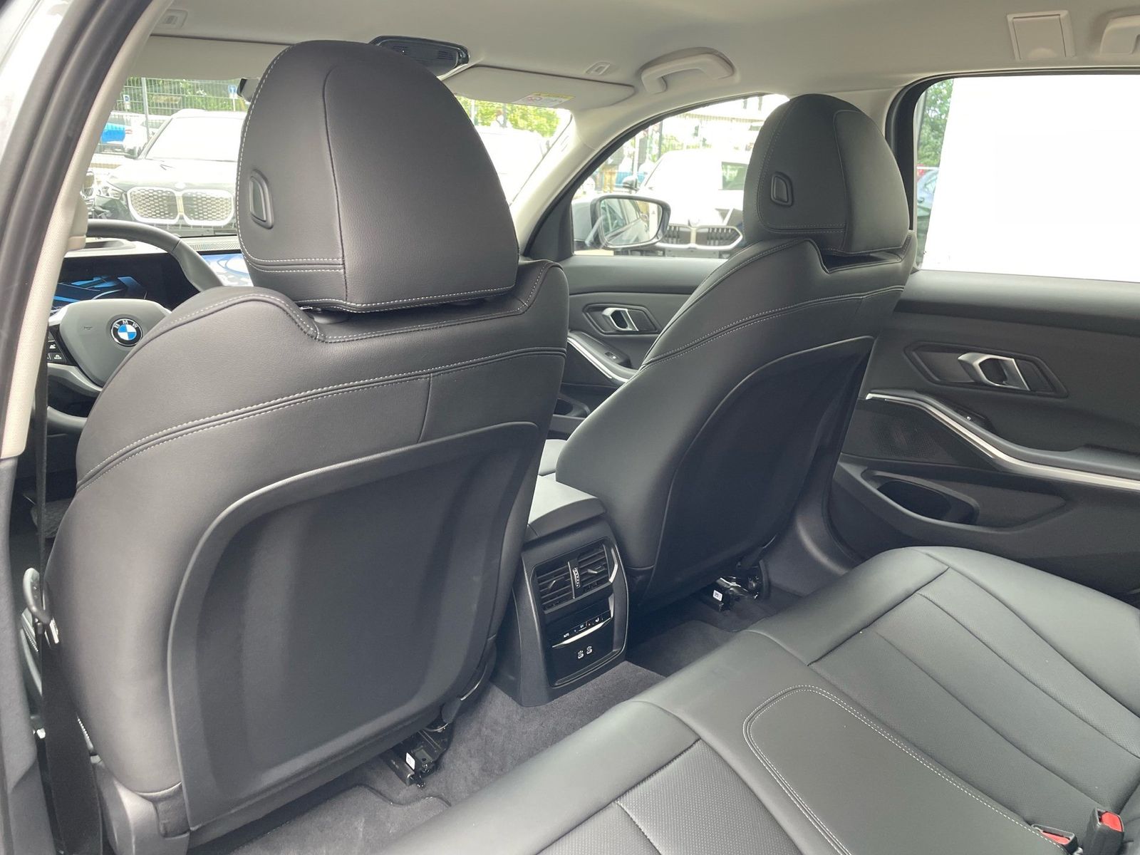 BMW 318i Touring || AHK ACC 360° Keyless eSitze LED