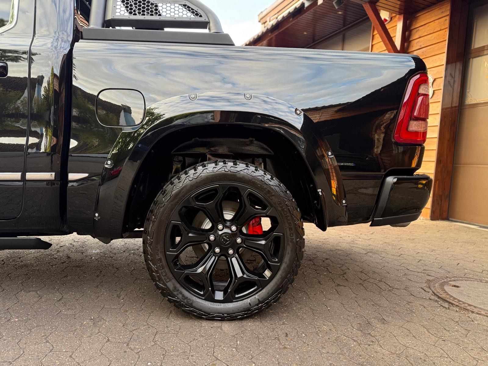 Dodge LIMITED*LUFT*360KAMERA*LPG*OFFROAD*BÜGEL*AHK*NAV