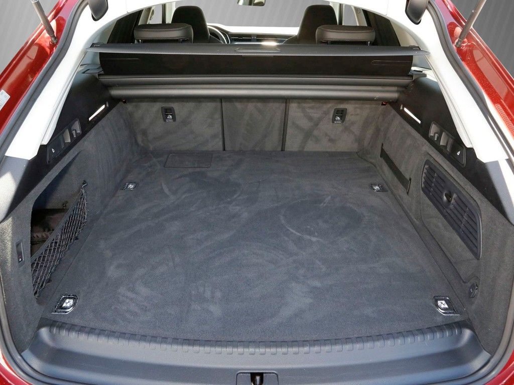 Audi A6 Avant 55 TFSI e Q S line - Samsaru's Car Outlet