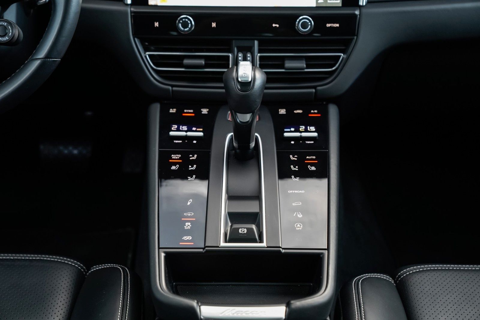 Porsche Macan T - Samsaru's Car Outlet