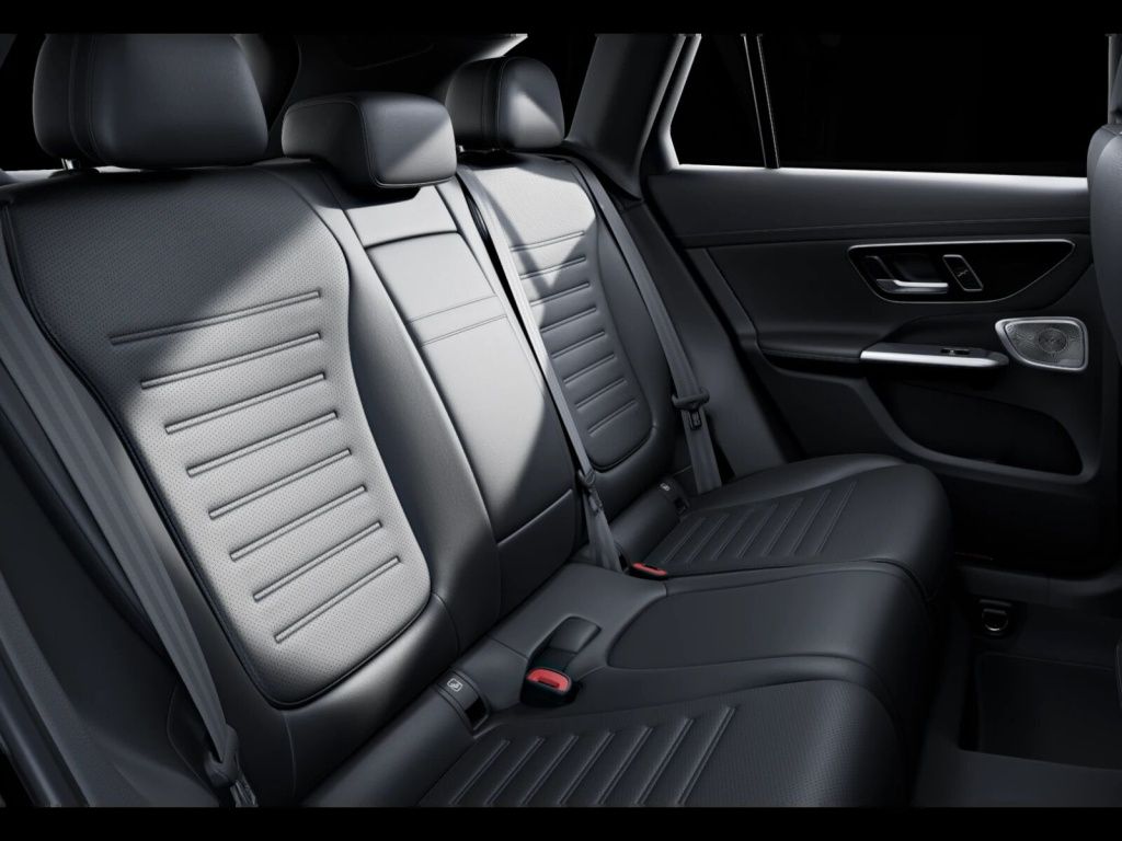 Mercedes-Benz GLC 300 4M AMG+AMBIENTE+DISTRO+MEMORY+NIGHTP.