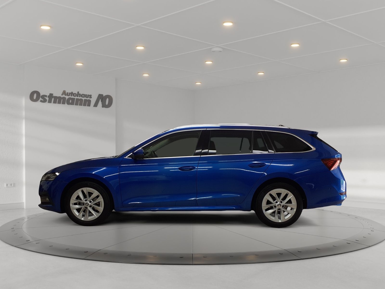 Skoda Octavia Combi 2.0TDI Style - Samsaru's Car Outlet