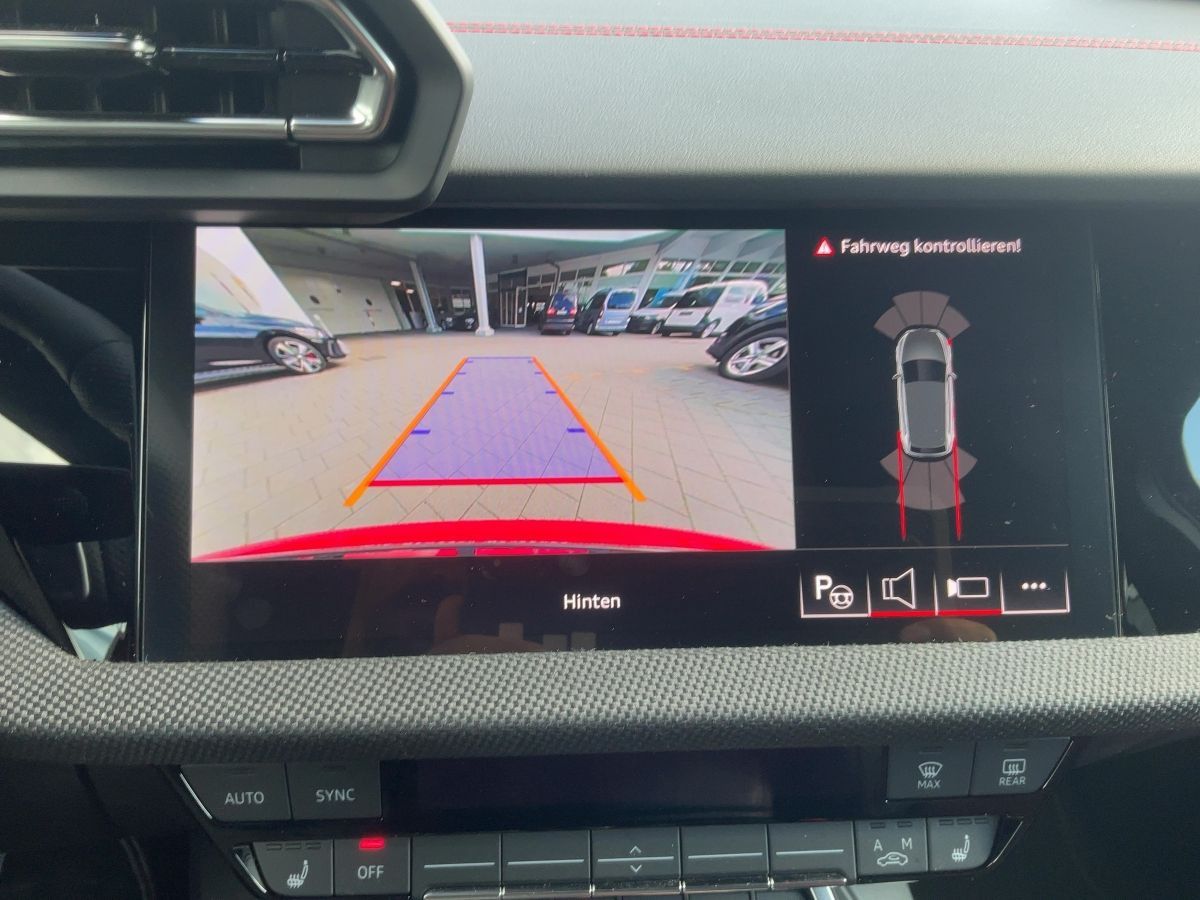 Audi A3 Sportback 35 TFSI S-TR ADVANCED - Samsaru's Car Outlet