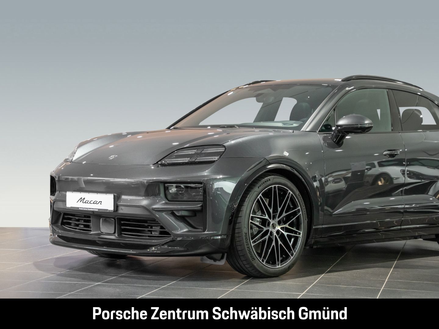 Porsche Macan Turbo BOSE Luftfederung Panoramadach LED