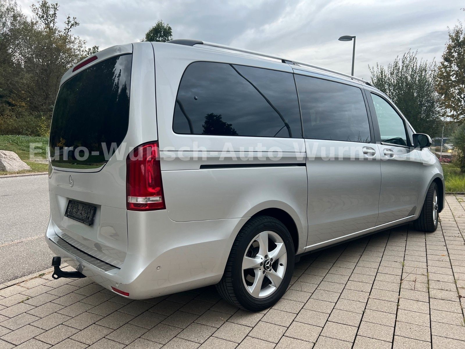 Mercedes-Benz V 250 d Edition - Samsaru's Car Outlet