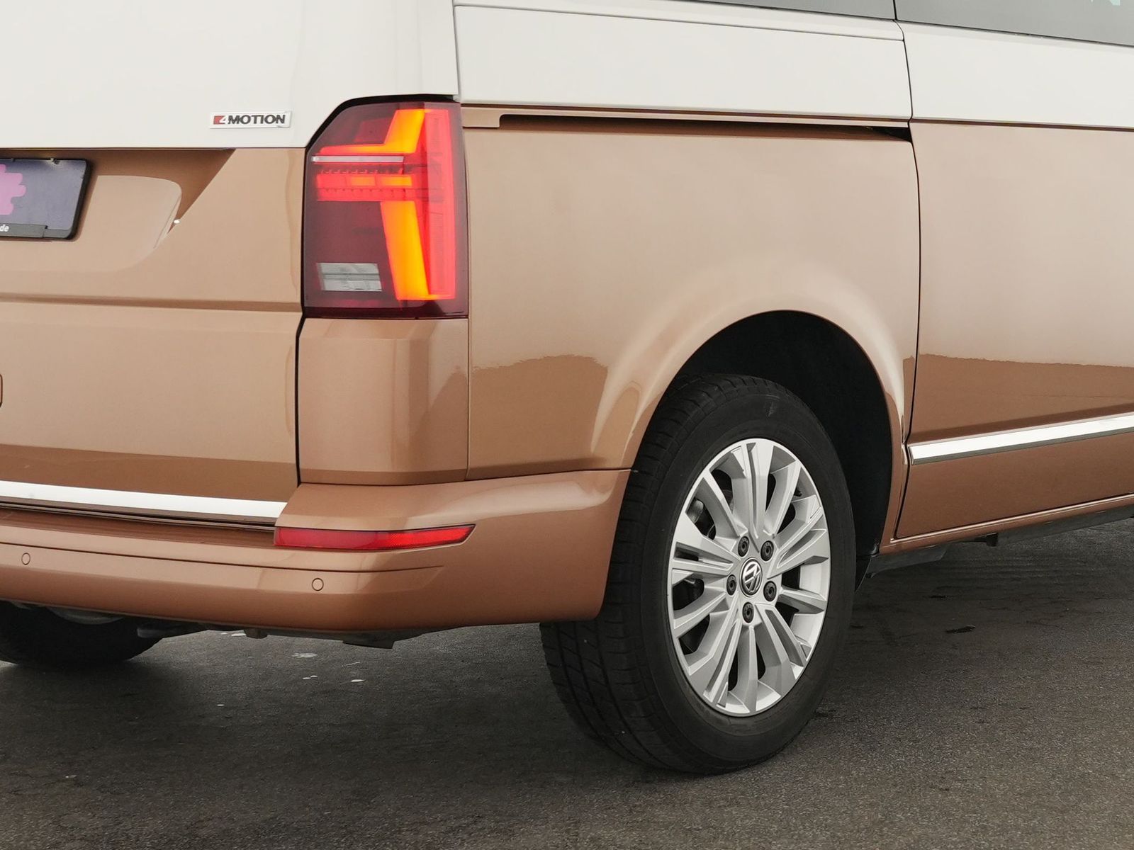 Volkswagen T6.1 Multivan 4Motion Navi|ACC|Kamera|LightAssis