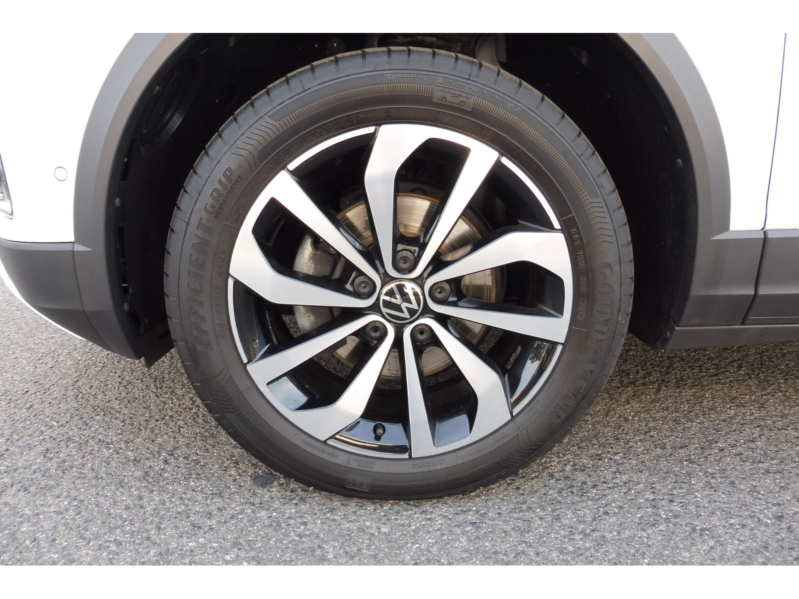 Volkswagen T-ROC Style 1.5 TSI - Samsaru's Car Outlet