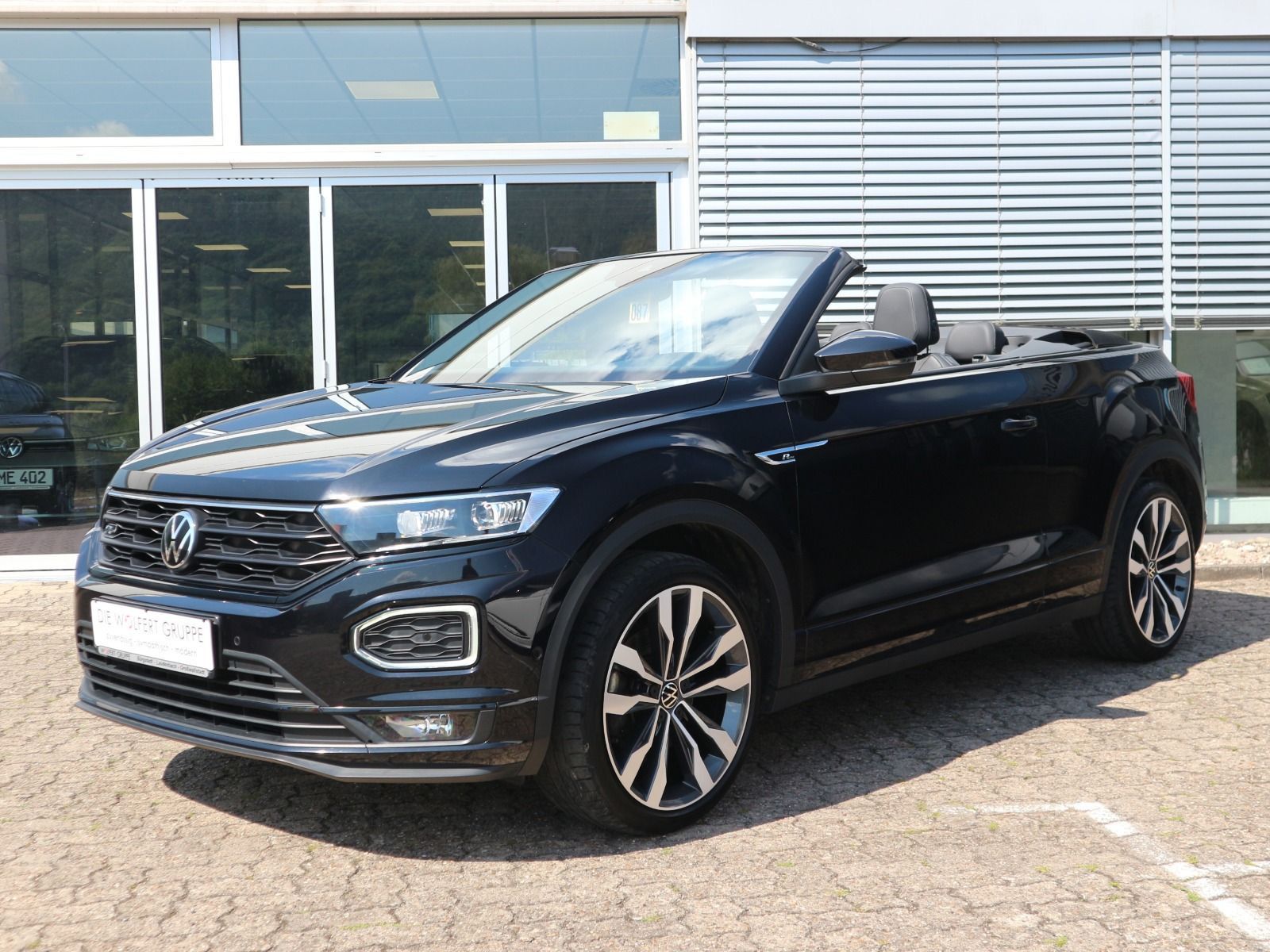 Volkswagen T-Roc R-Line 1.5 TSI DSG - Samsaru's Car Outlet