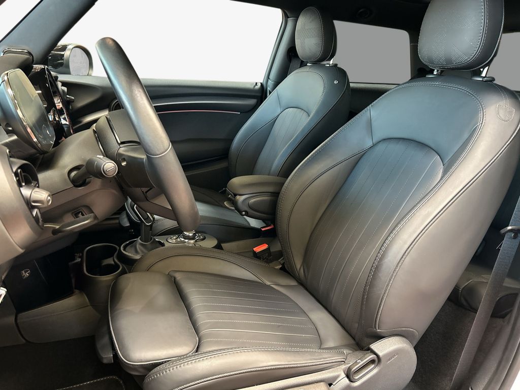 MINI Cooper SE MINI Yours Trim - Samsaru's Car Outlet