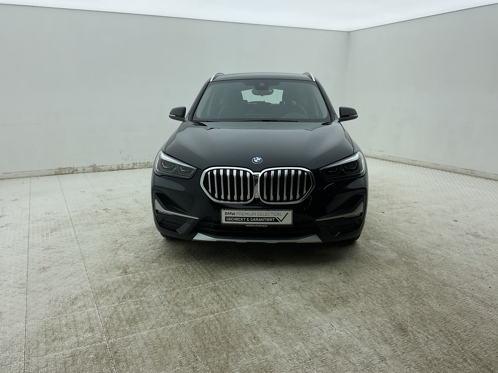 BMW X1 xDrive25e - Samsaru's Car Outlet