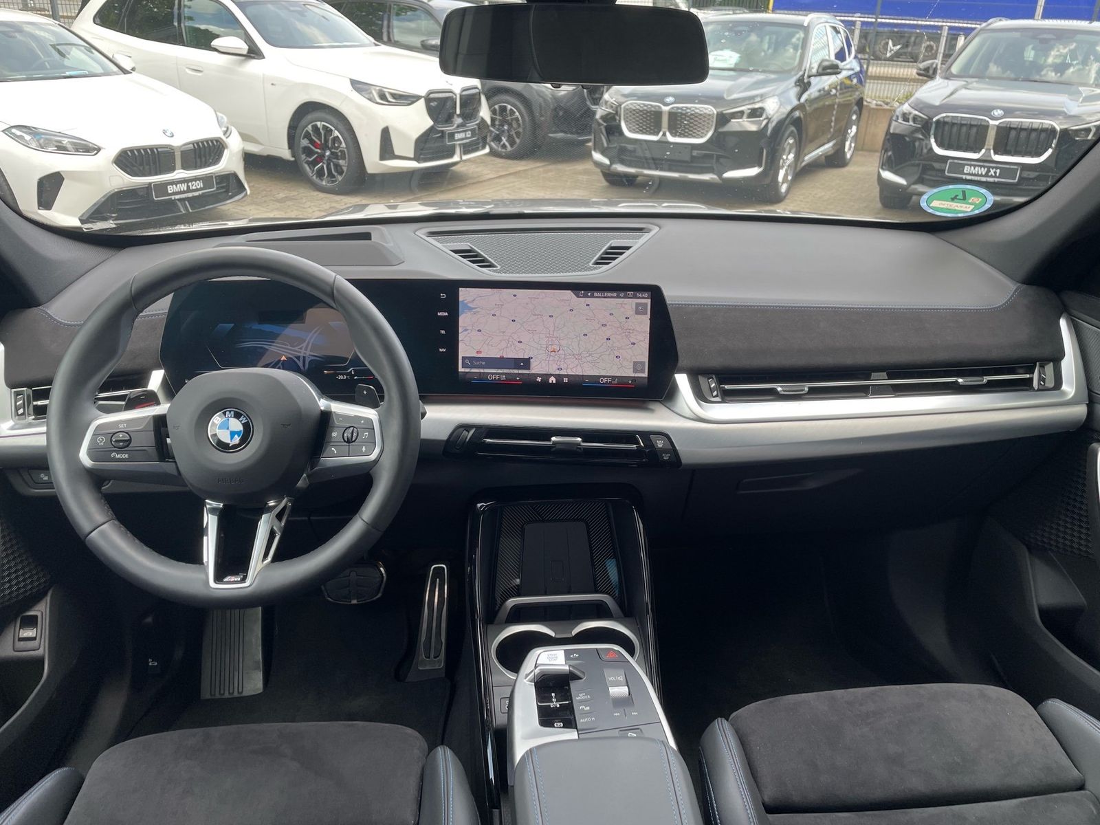 BMW X1 xDrive20d M Sport || AHK 360 ACC H&K Massage
