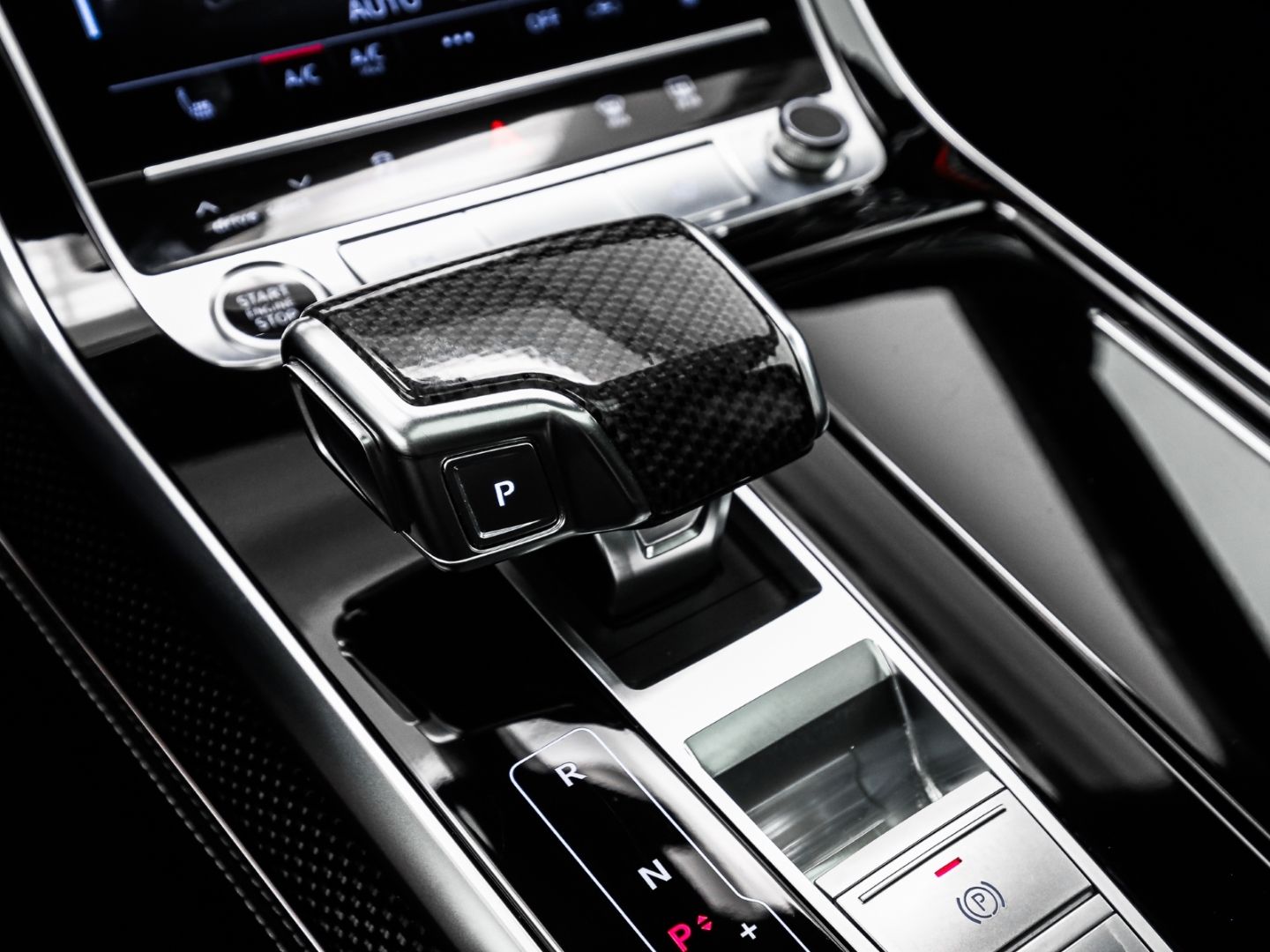 Audi Q8 50 TDI S line competition plus Pano AHK