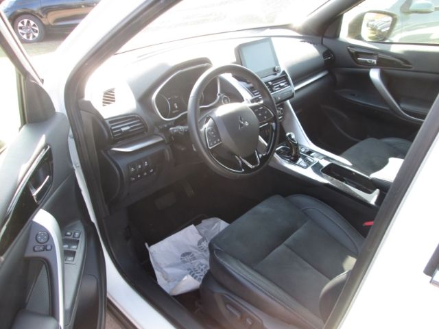 Mitsubishi Eclipse Cross Plus Select Black Hybrid 4WD 2.4 P
