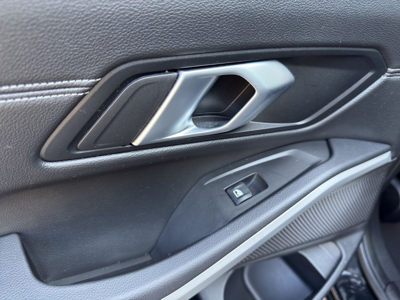 BMW 318 d Advantage - Samsaru's Car Outlet