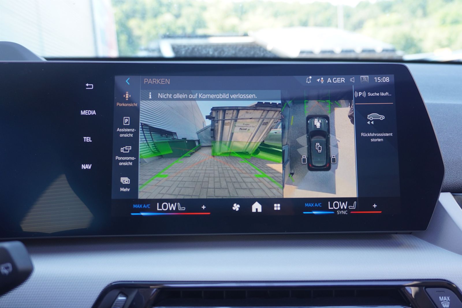 BMW X1 xDrive23i - Samsaru's Car Outlet