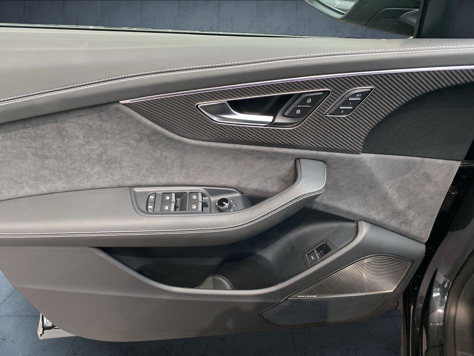 Audi RS Q8 Fahrw.p. adv StHz HUD PANO Laser 360 23