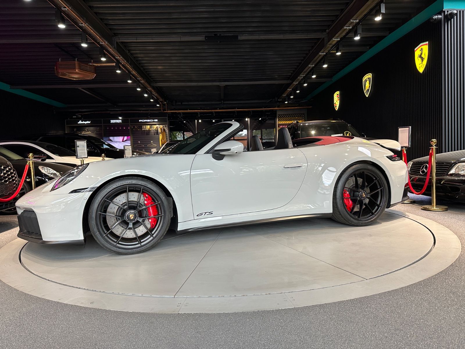 Porsche 992 911 Carrera 4 GTS T-Hyb - Samsaru's Car Outlet