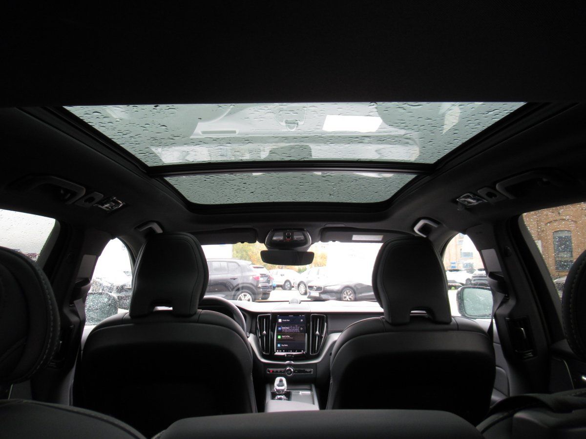 Volvo XC60 T6 AWD Plug-in Hybrid Black Edition Ultra