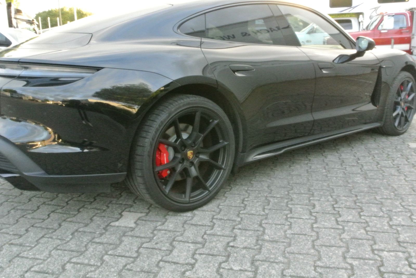 Porsche Taycan GTS,schw/schw,luft,pano,21";Kamera