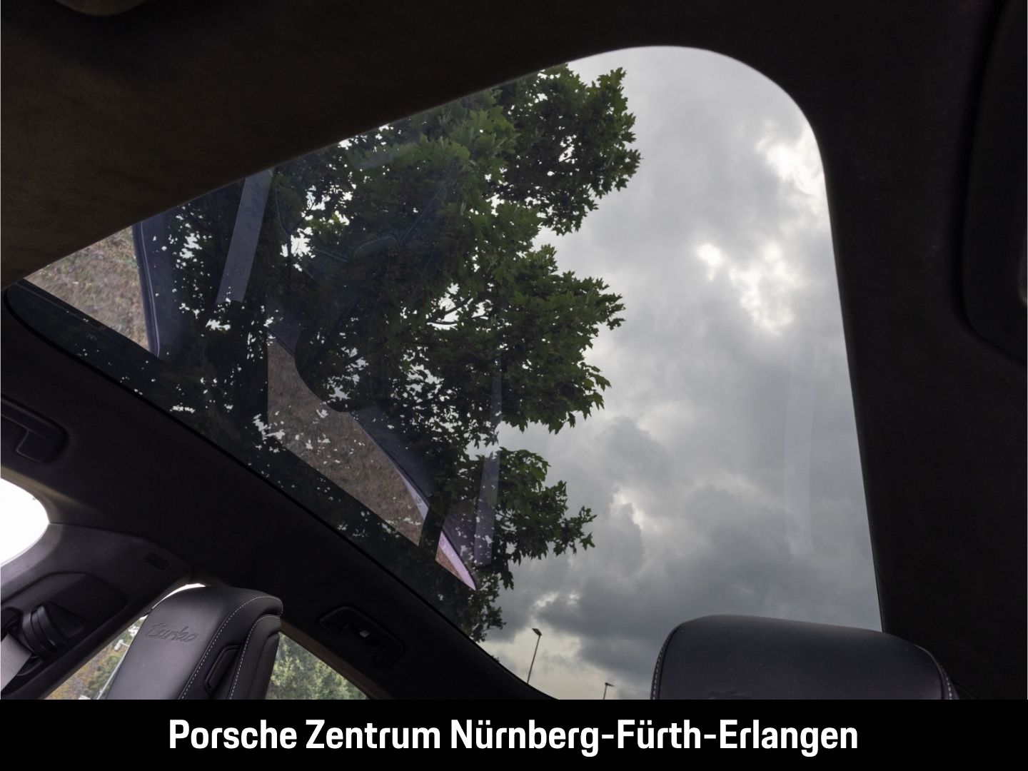 Porsche Taycan Turbo Cross Turismo Burmester HUD InnoDri