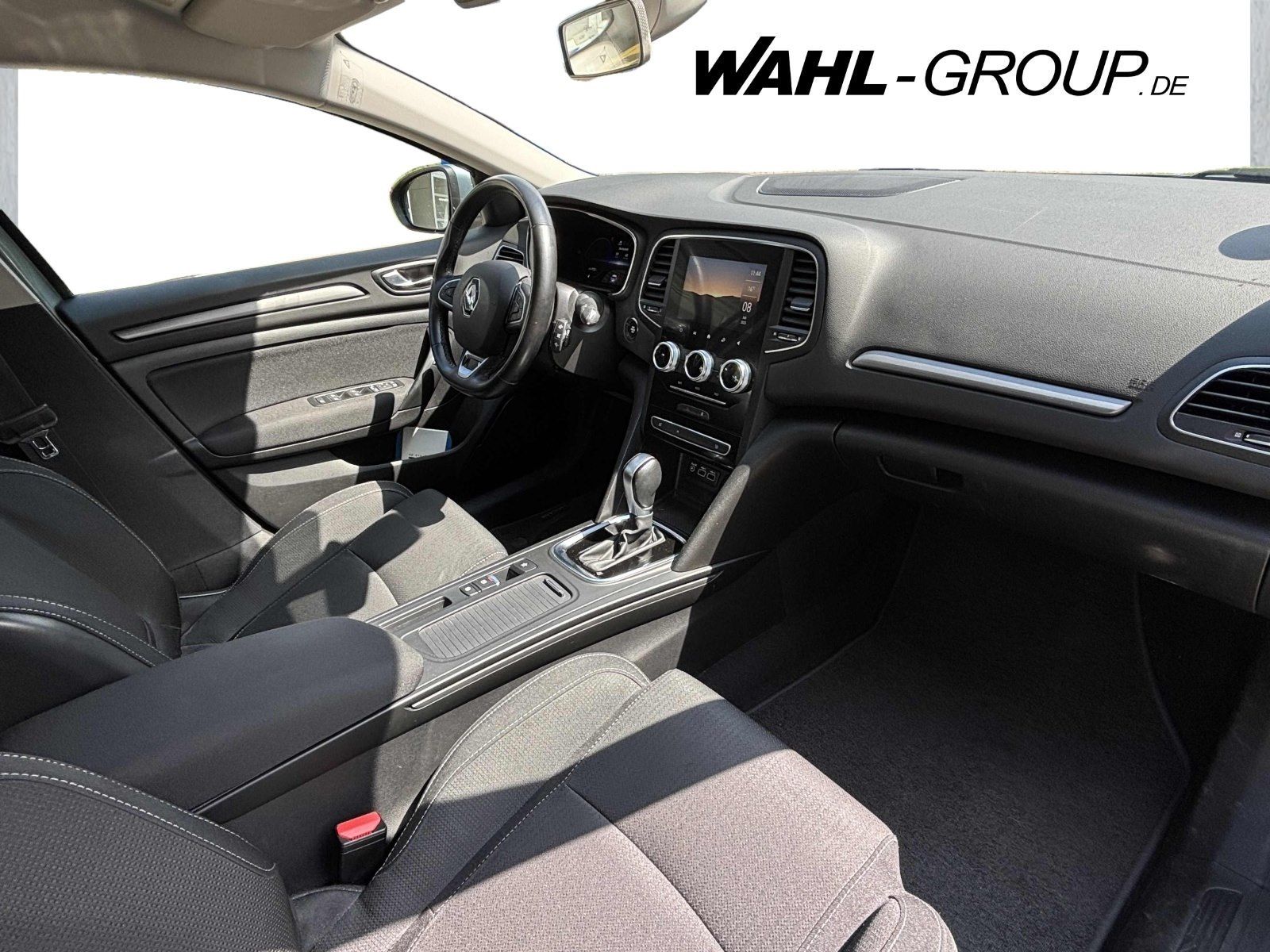 Renault Megane Grandtour ZEN E-TECH Plug-in - Samsaru's Car Outlet