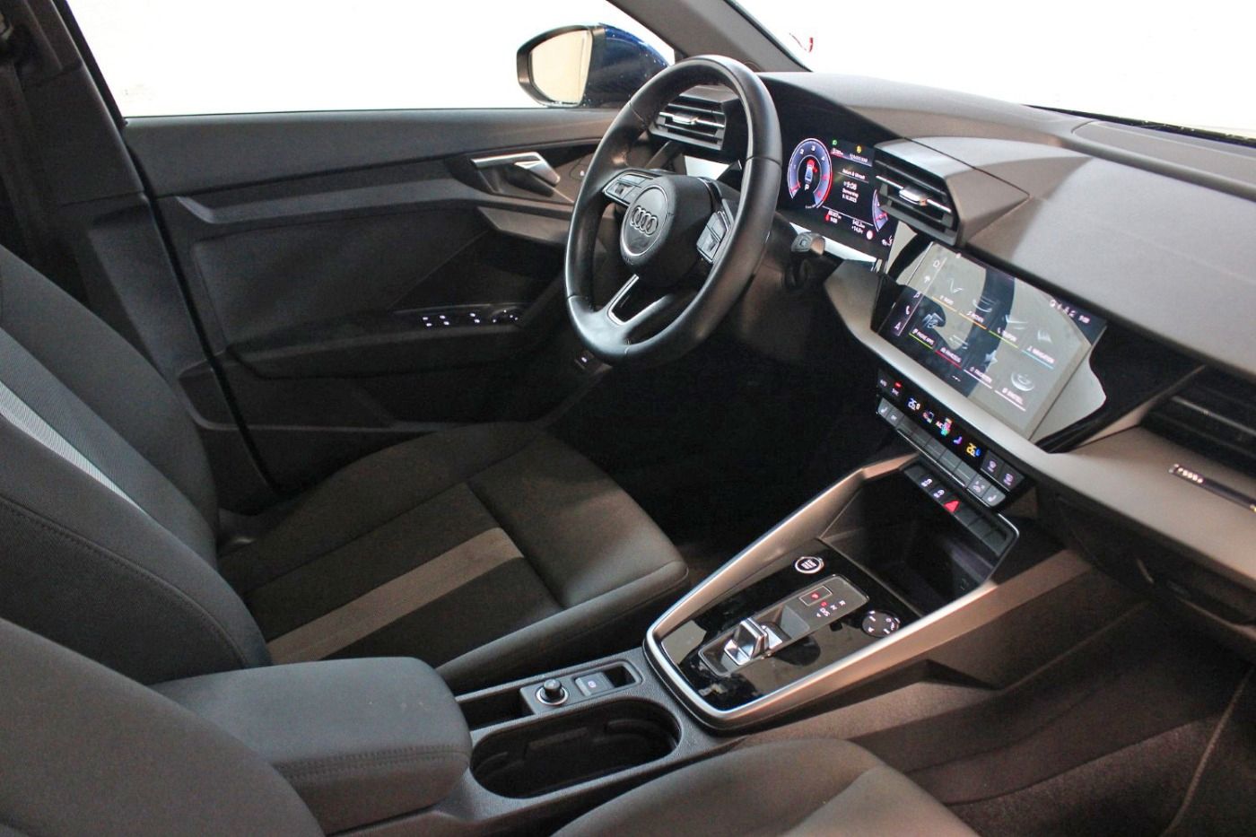 Audi A3 35 2.0 TDI advanced AHK|Garantie|SHZ|NAV|APP