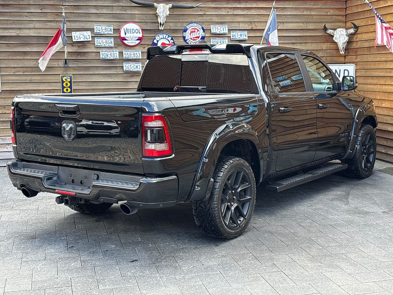 Dodge RAM 1500 Laramie Night Rambox 360° Alpine LPG