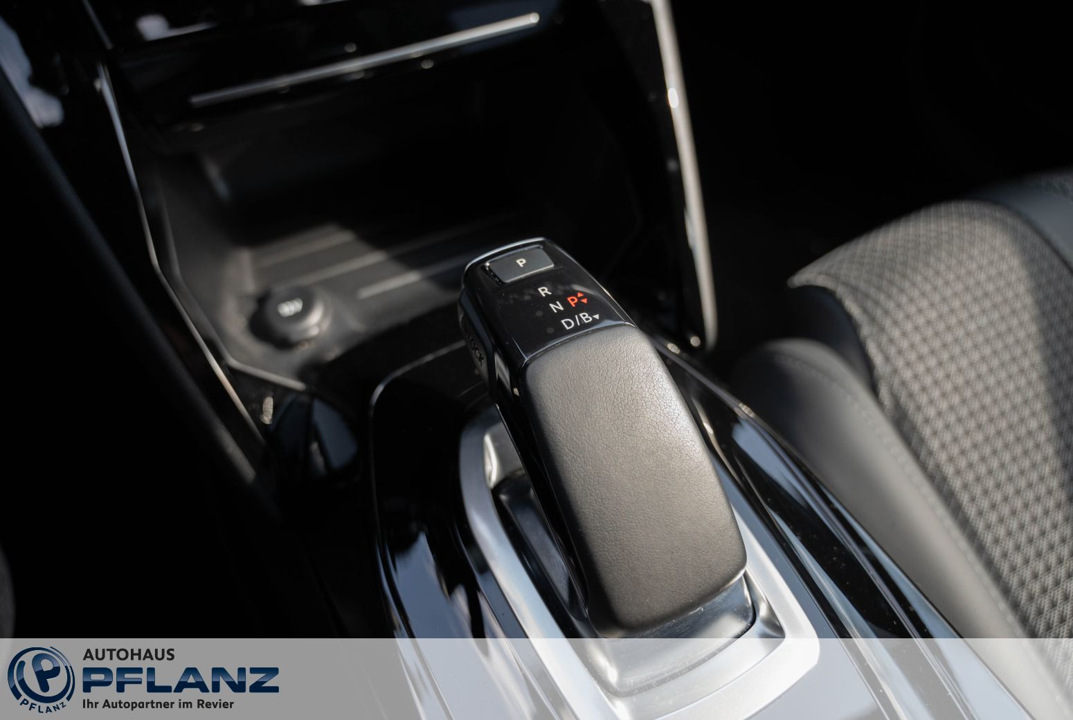 Peugeot e-208 GT Pack - Samsaru's Car Outlet