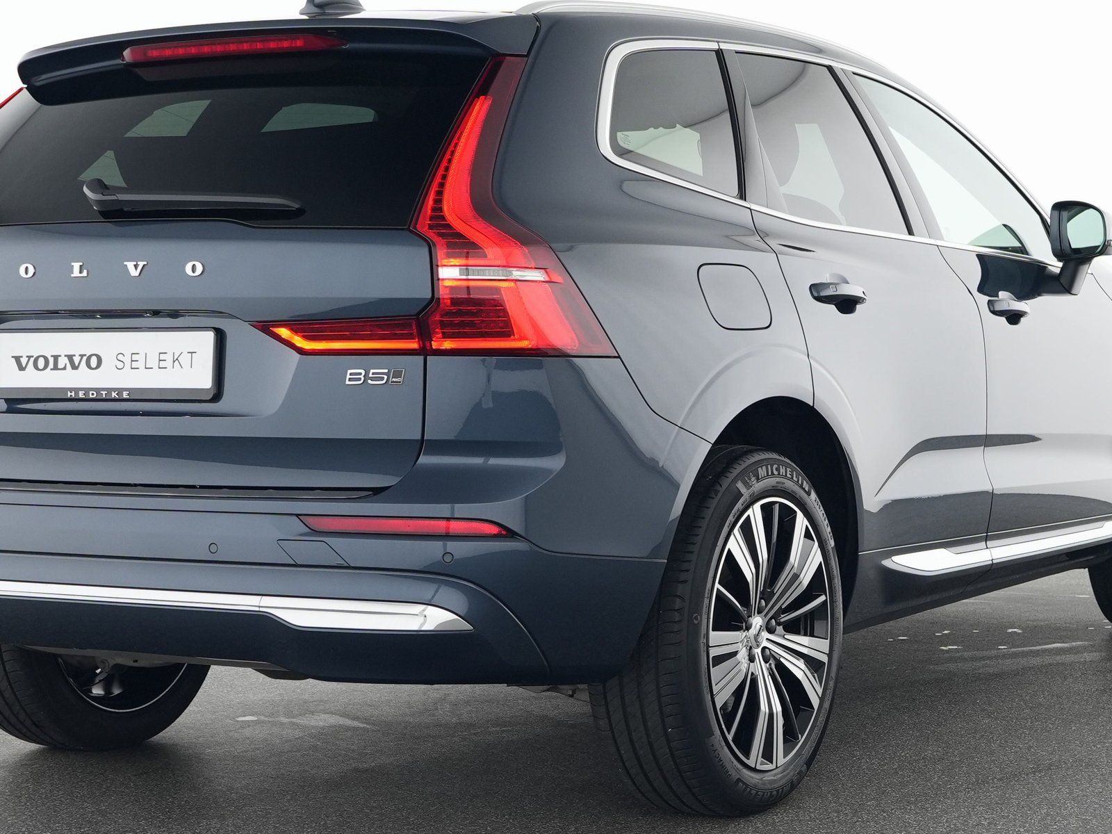 Volvo XC60 B5 AWD Ultimate Bright SONDERFINANZ: 1,99%*