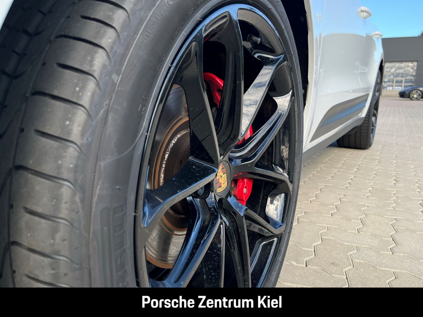 Porsche Macan S Standheizung BOSE Luftfederung 21-Zoll