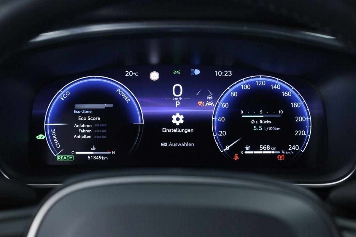 Toyota Corolla Touring Sports 1.8 CVT Team D Navi Kam