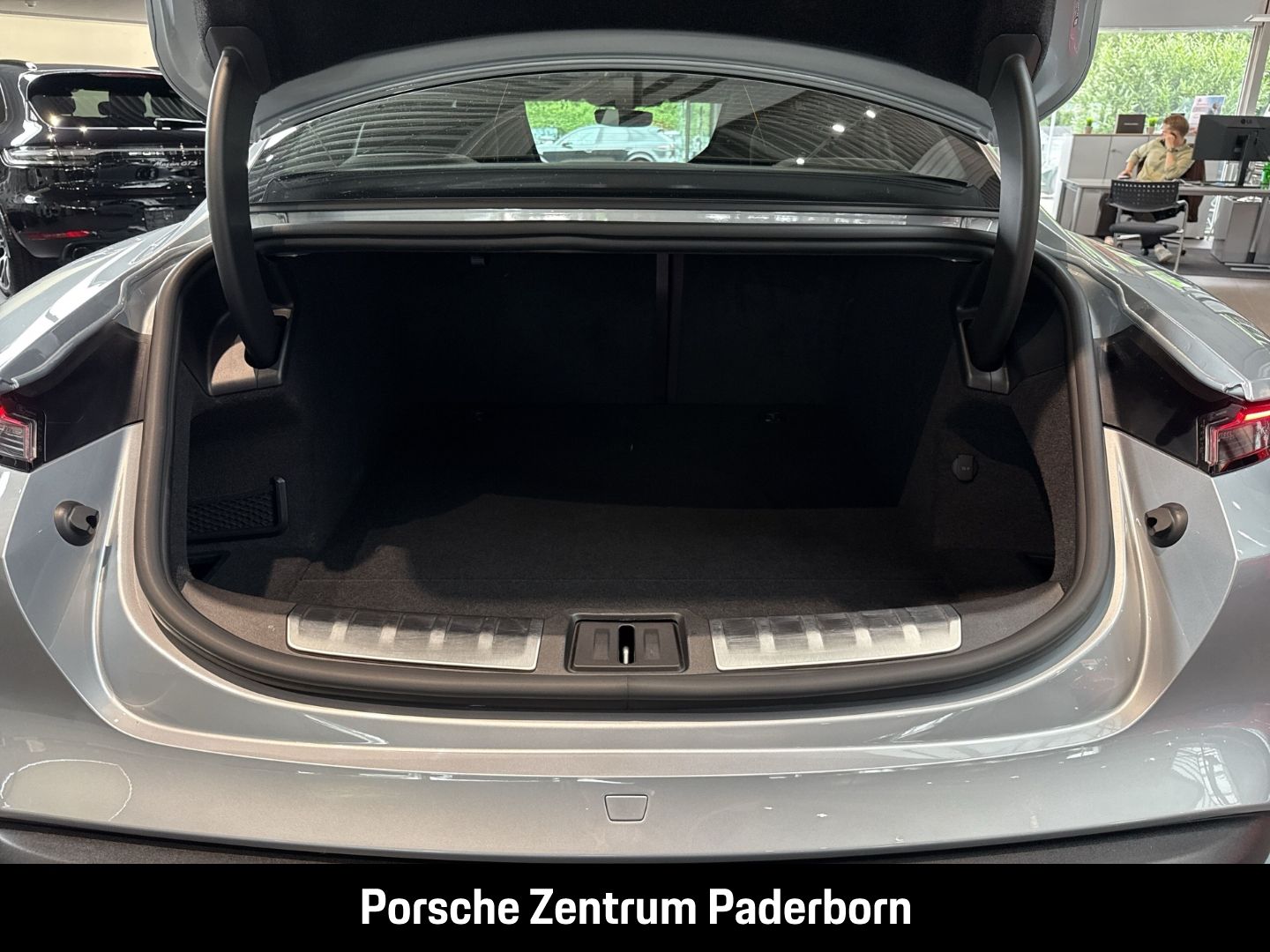 Porsche Taycan Turbo Leder-Brombeer InnoDrive Head-Up