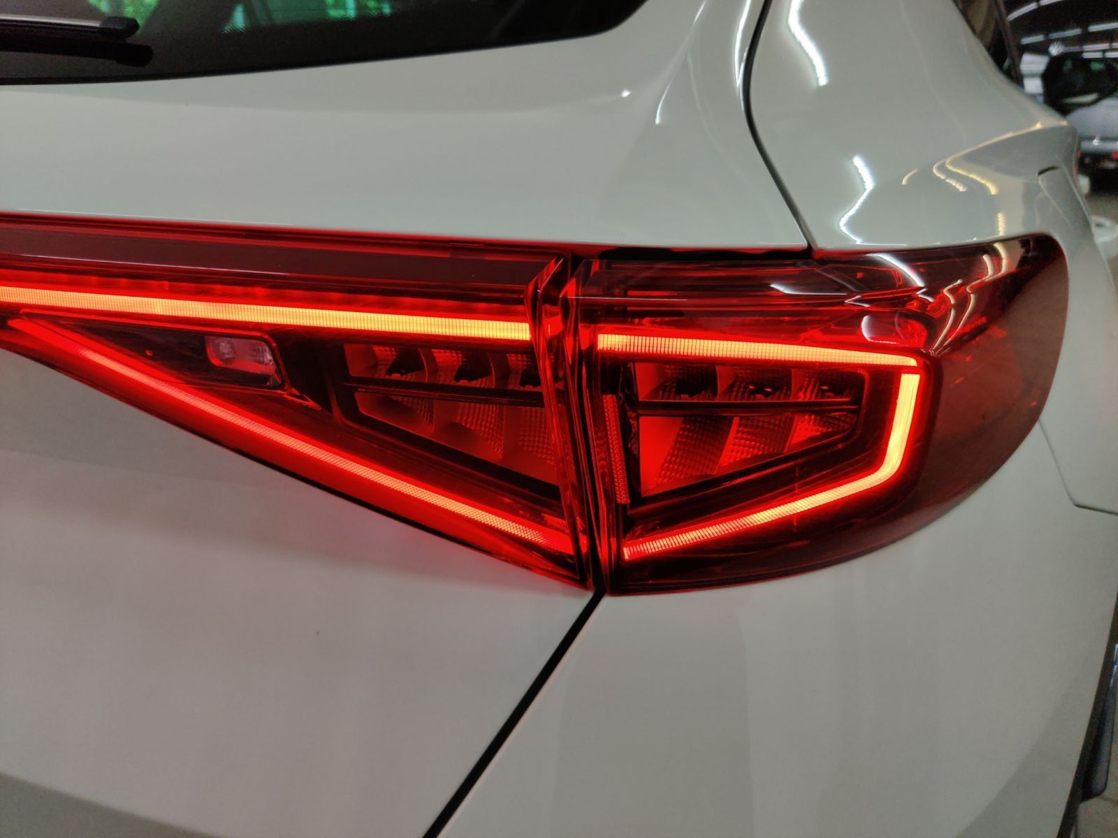 Cupra Formentor 1.4 e-HYBRID AHK/LED/ACC/Navi/Sitzhzg