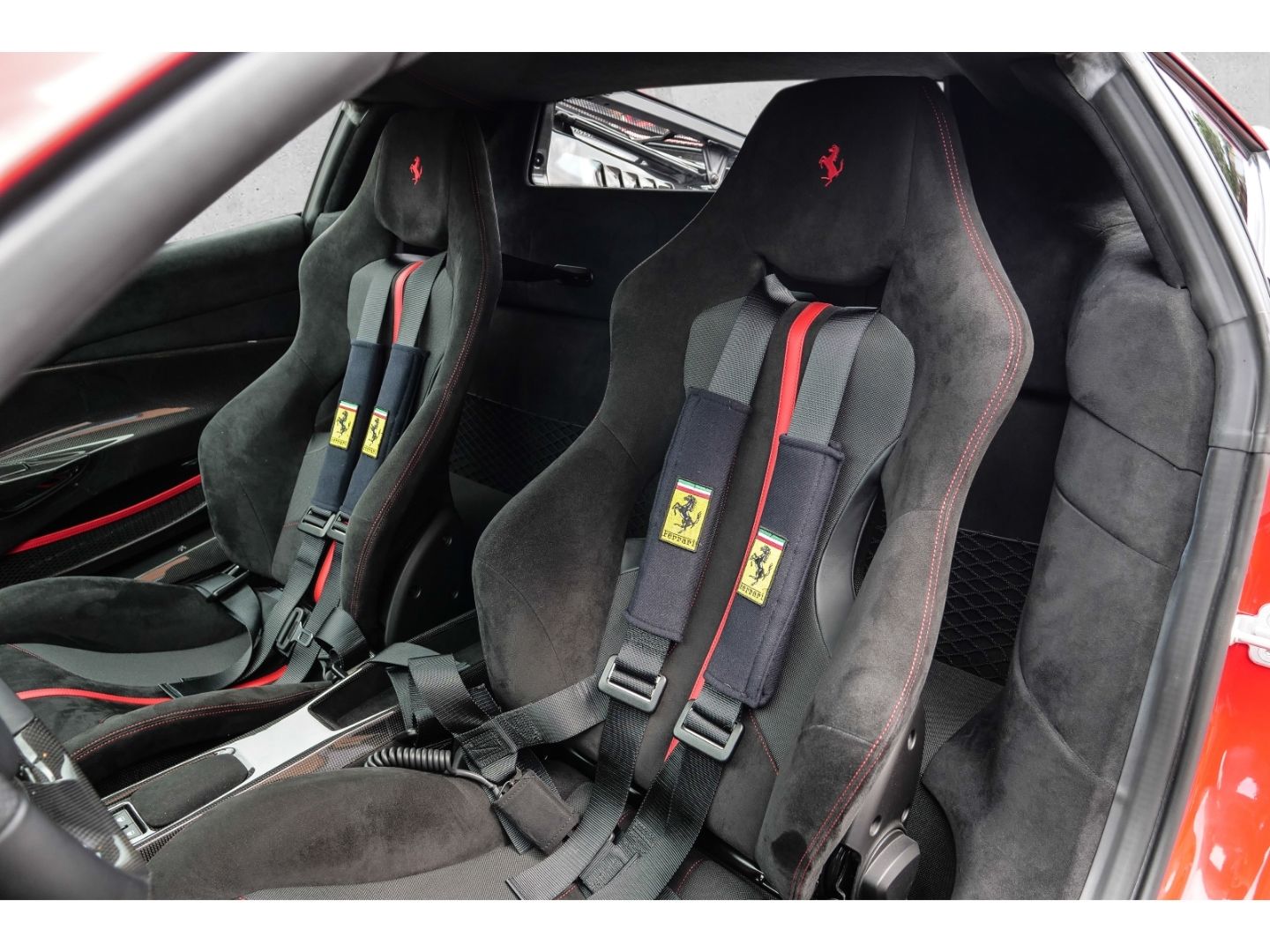 Ferrari 488 Pista - Samsaru's Car Outlet