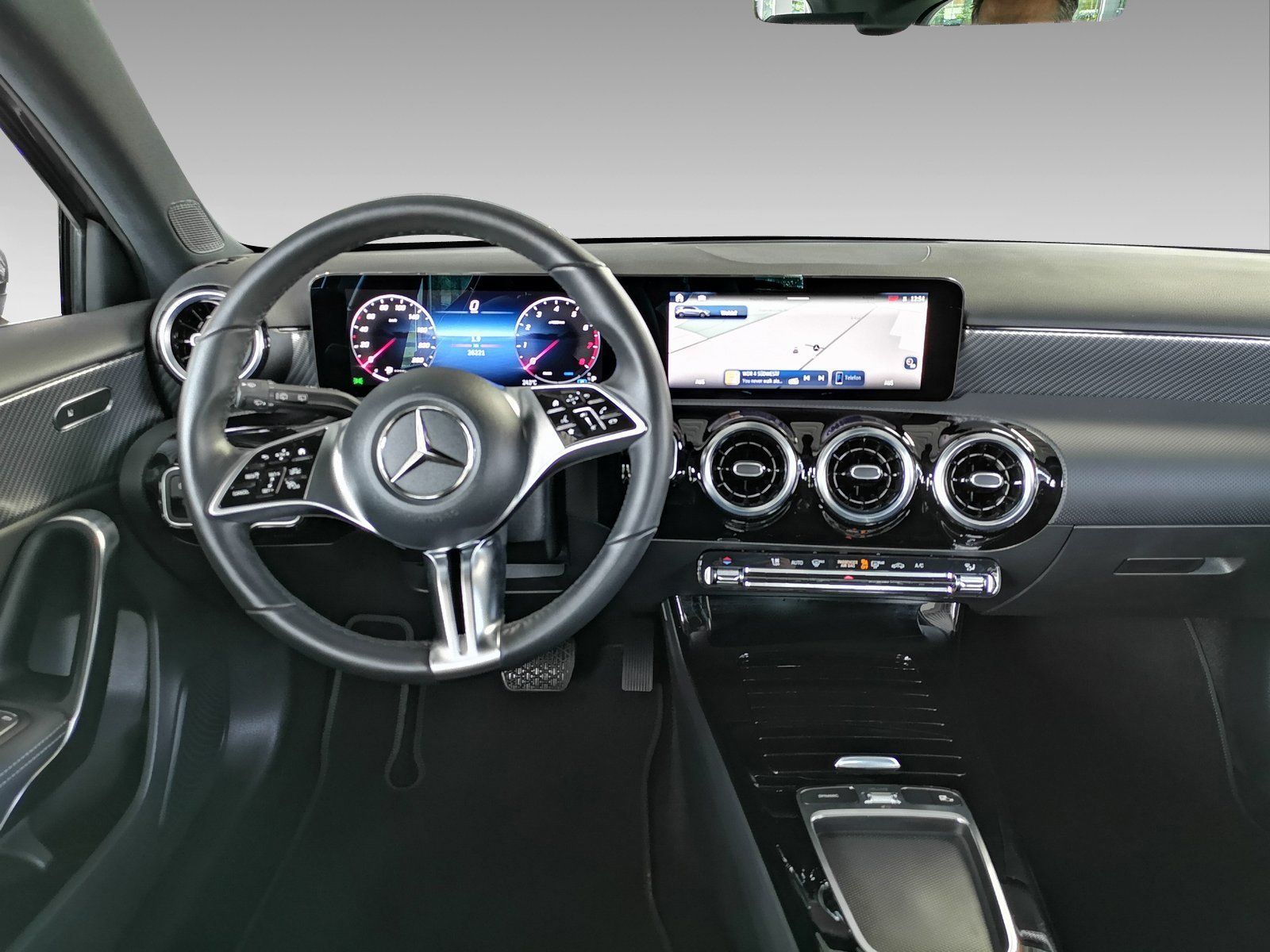 Mercedes-Benz A 180 Progressive LINE - Samsaru's Car Outlet