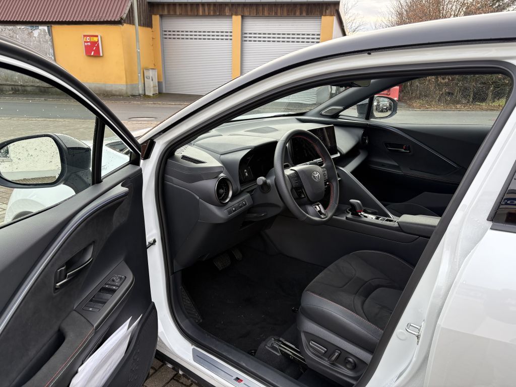 Toyota C-HR 2.0 Hybrid AWD GR SPORT Premiere
