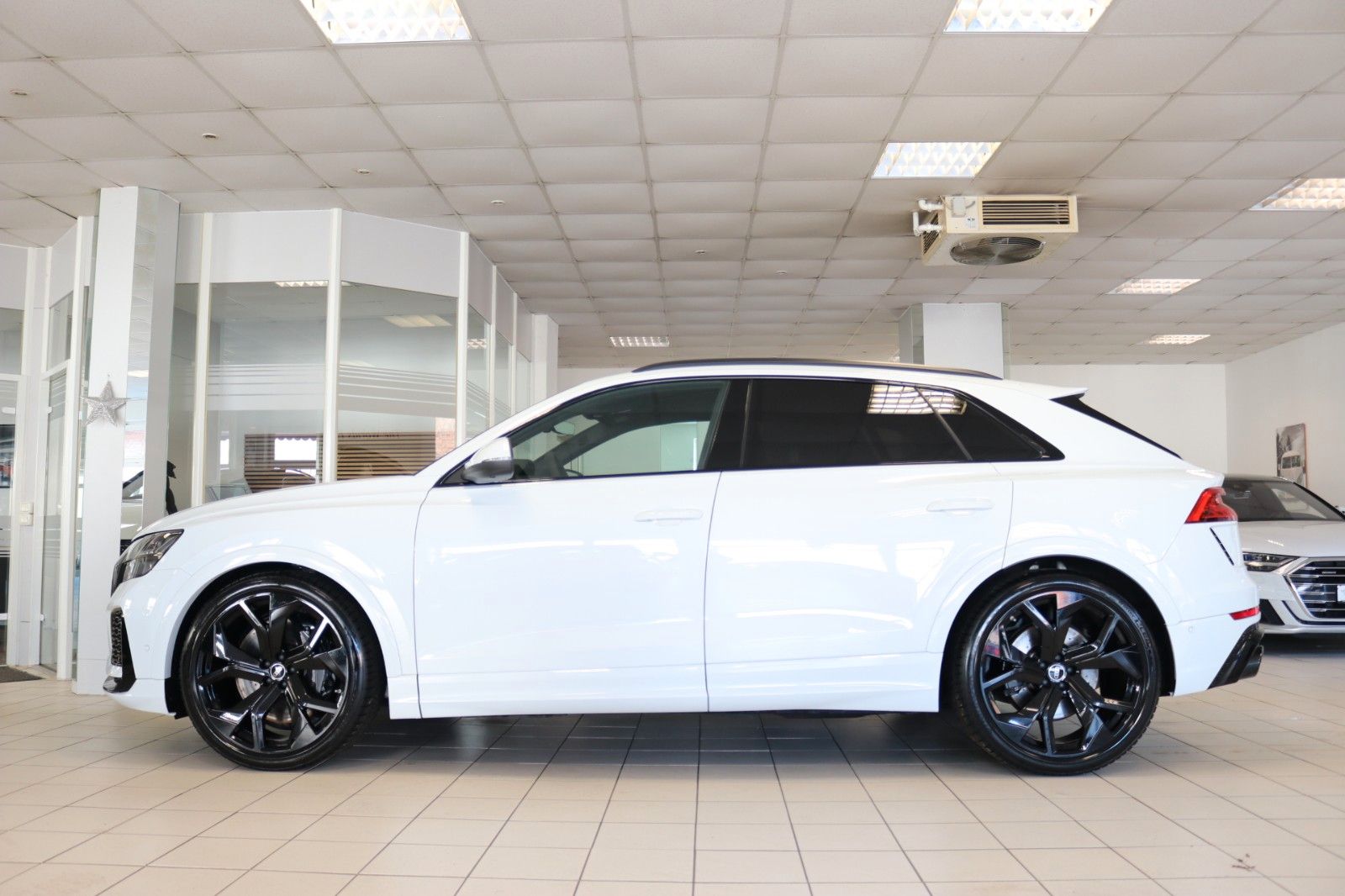 Audi RSQ8 Garantie Matrix Luft Memory HUD 360° Pano