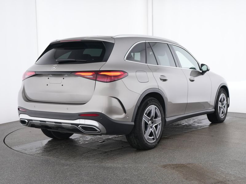 Mercedes-Benz GLC 300 4M AMG Line 2x MBUX+Led+Pano+AHK+Distro