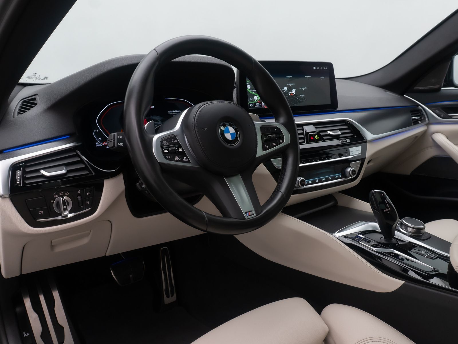 BMW 540d xD M Sport 360° HUD DAB H/K Panorama 20Zoll