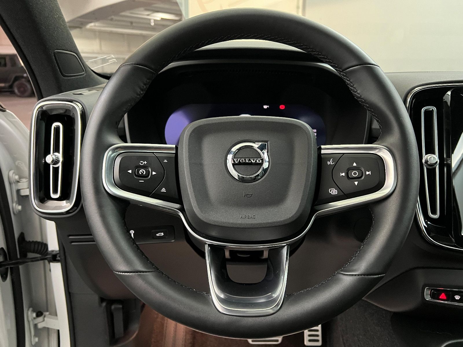 Volvo XC 40 Recharge Pro 360*PANO*MEMO*H&K*INTI-LIGHT