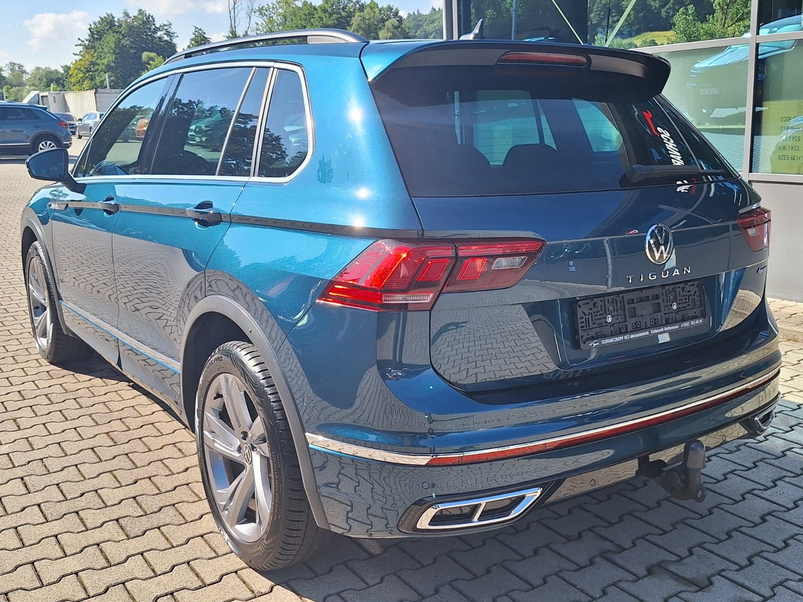 Volkswagen Tiguan R-Line 4Motion DSG - Samsaru's Car Outlet
