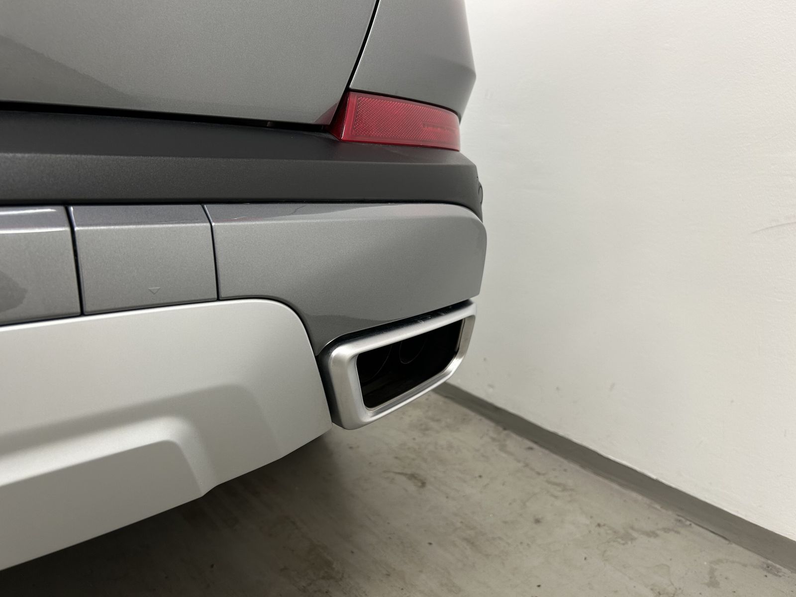 BMW X5 xDrive40i M Sportpaket AHK B&W Pano. DAB Driv