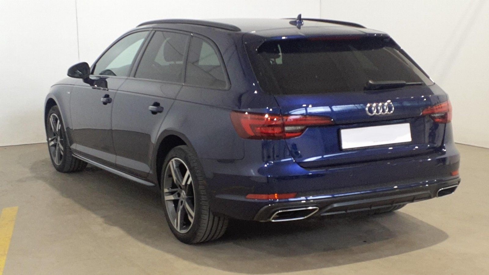 Audi A4 Avant 40 g-tron S-Line - Samsaru's Car Outlet