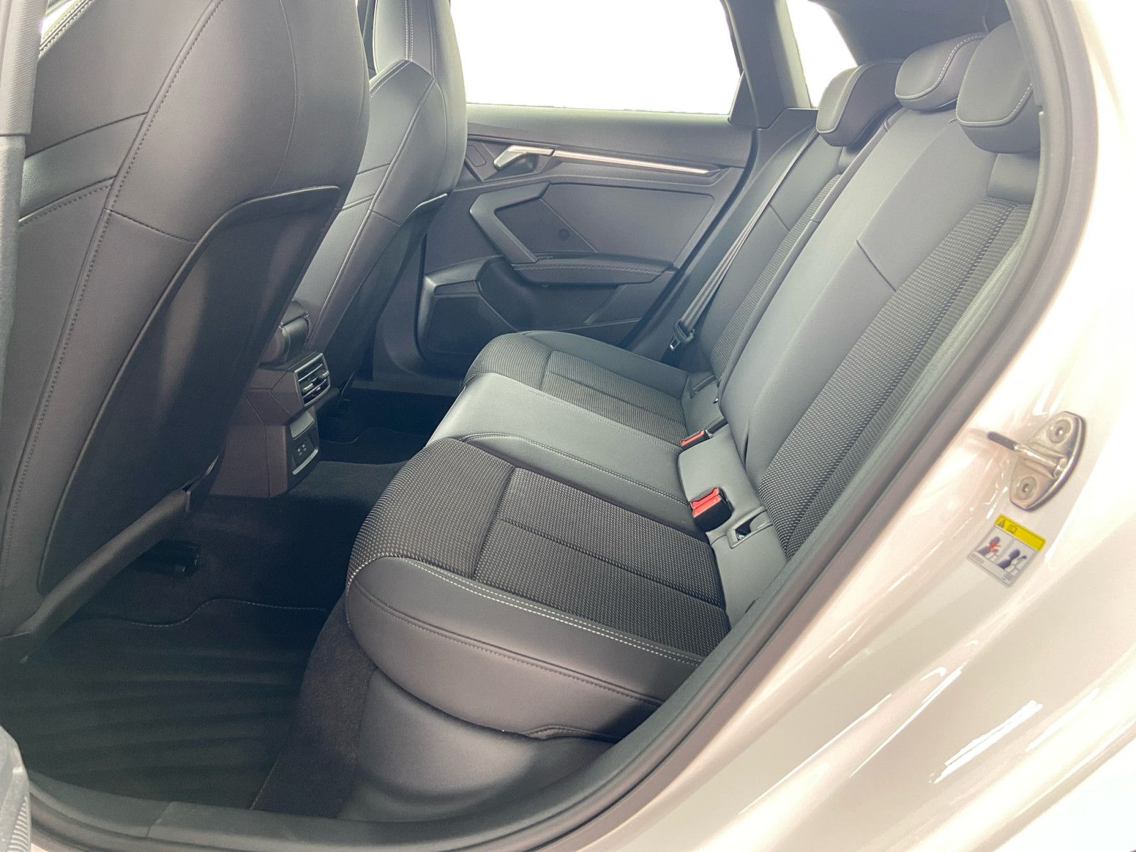 Audi A3 Sportback 40TFSIe S tronic S line - Samsaru's Car Outlet