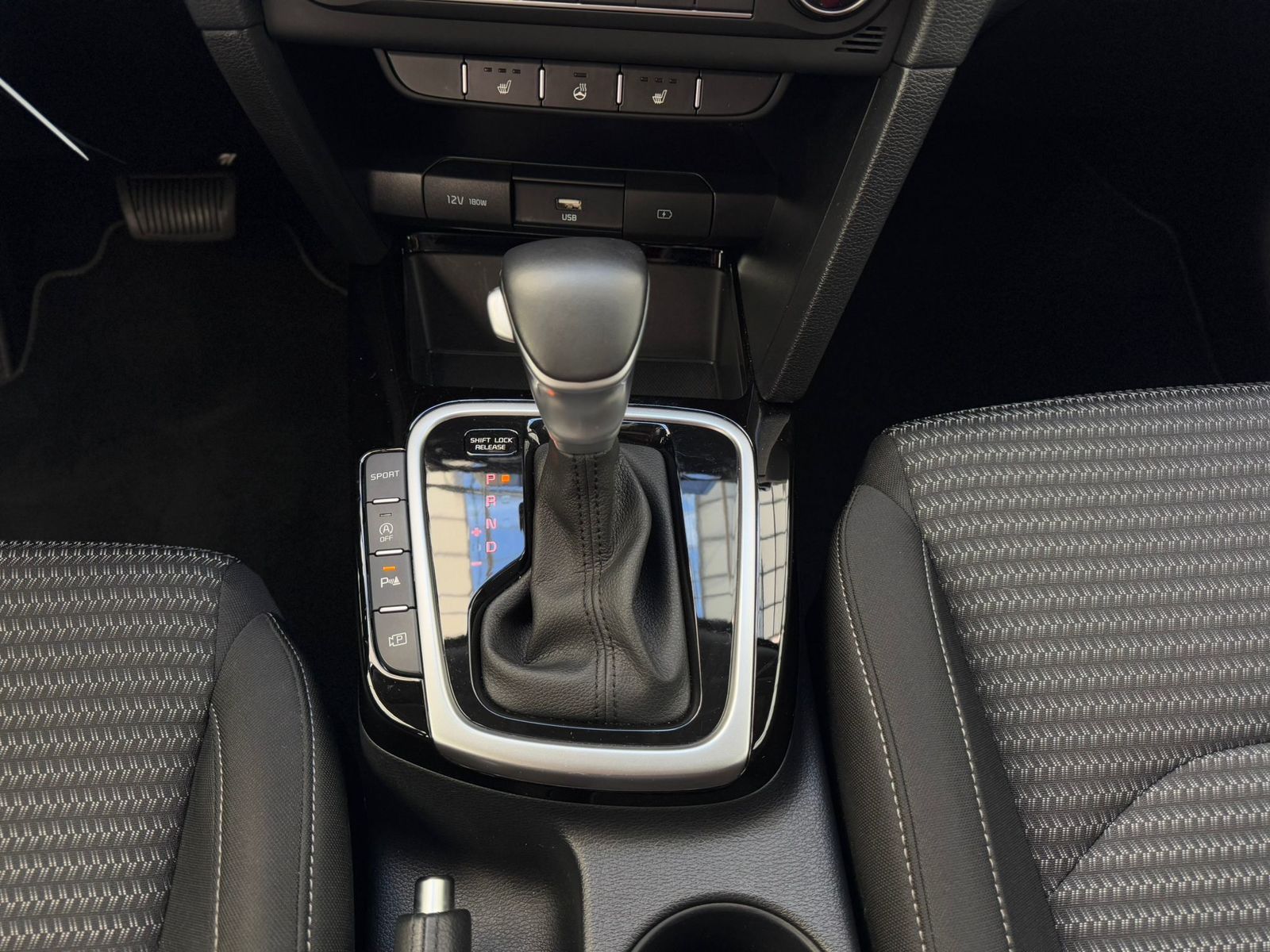 Kia Ceed 1.5 T-GDI Vision - Samsaru's Car Outlet
