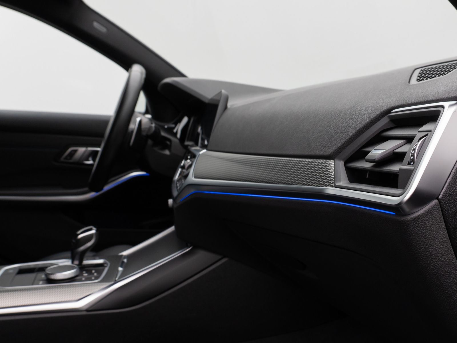 BMW 320d M Sport - Samsaru's Car Outlet