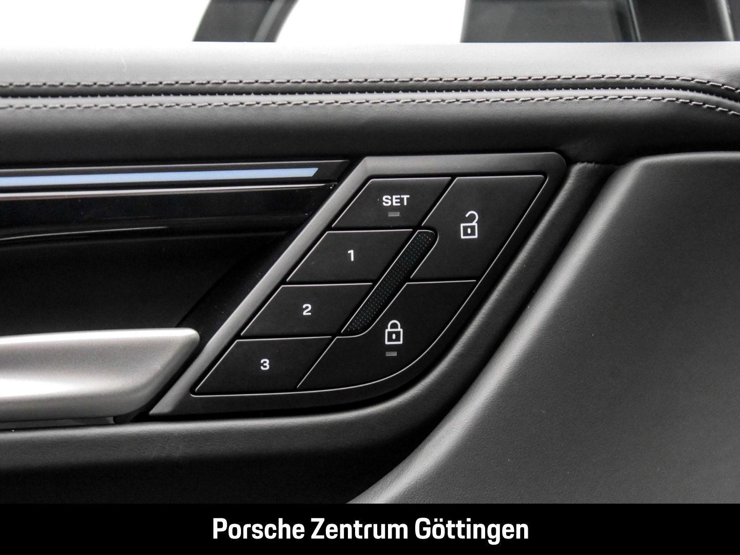 Porsche Macan 4 BOSE Surround-View Abstandstempomat LED