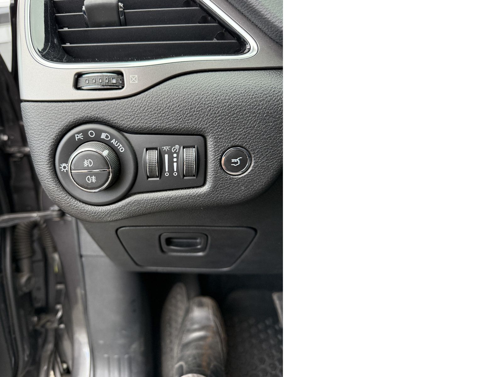 Jeep Cherokee Overland 4WD Navi LED Kamera Temp PDC S