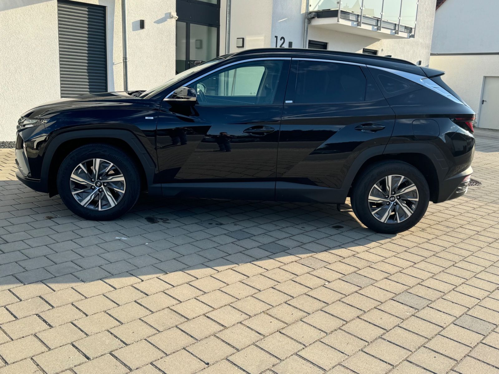 Hyundai Tucson Select Mild-Hybrid 2WD - Samsaru's Car Outlet