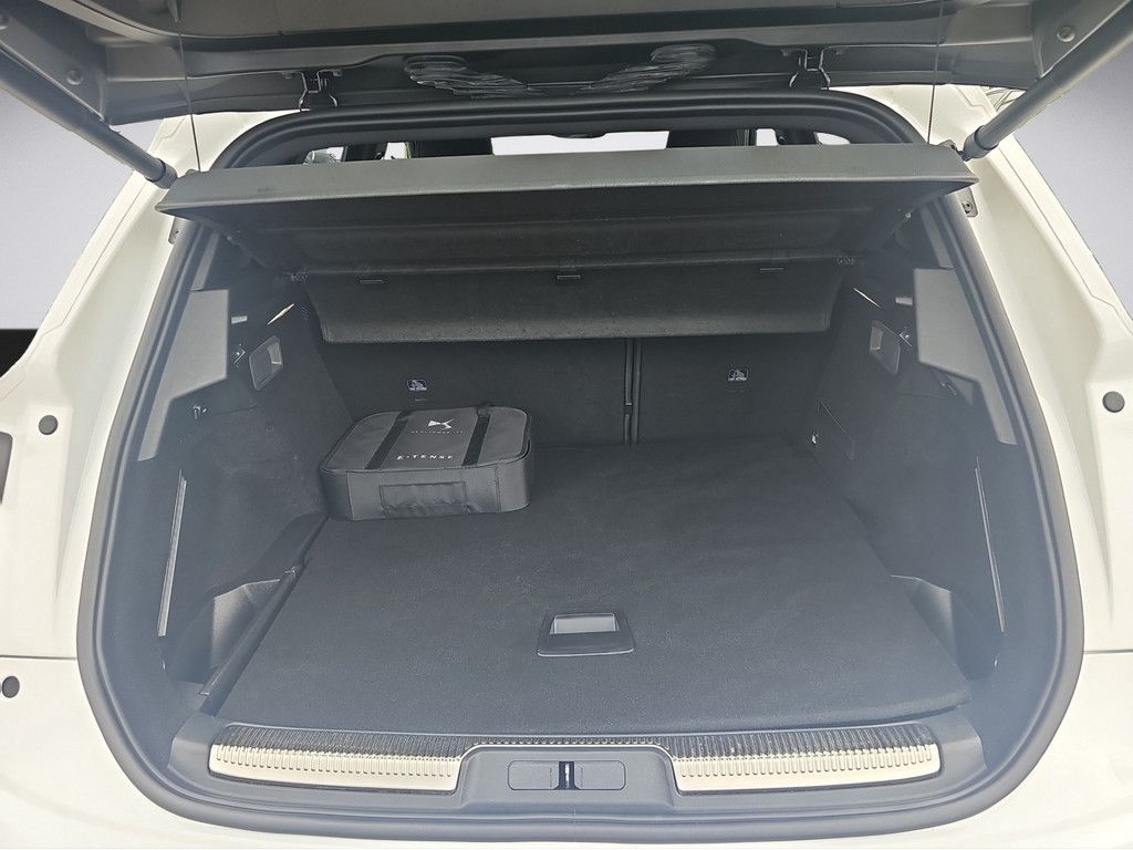 DS Automobiles DS 7 Crossback E-Tense 225 Performance Line +